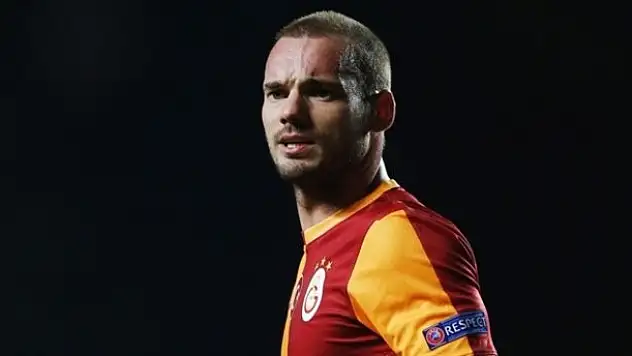 Polis Sneijder'in evini bastı