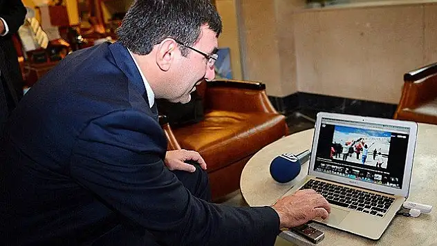 Yılmaz 'yılın fotoğrafları' oylamasına katıldı