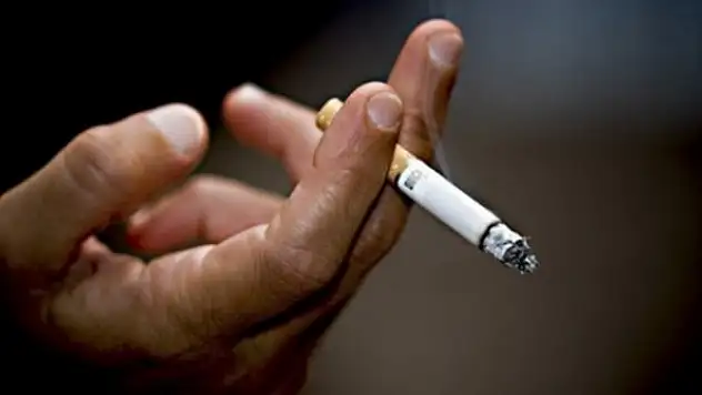 Sigara kullananlar daha fazla ağrı çekiyor
