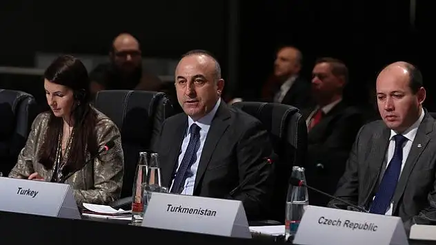 7 binden fazla yabancı savaşçının ülkeye girişi yasak