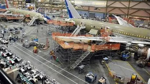 Boeing uçak siparişlerinde Airbus'ı geçti