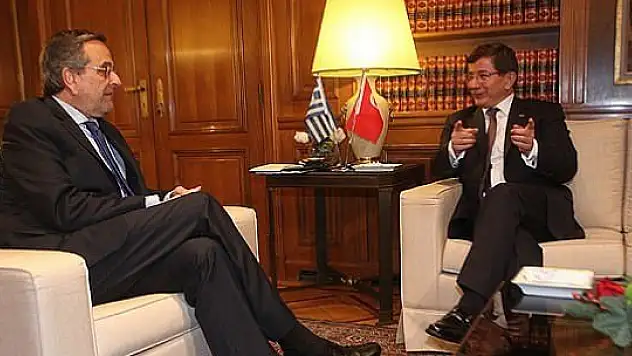 Başbakan Davutoğlu Samaras'la görüştü