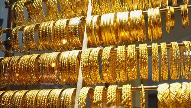 Gram altın 465 lira seviyelerinde