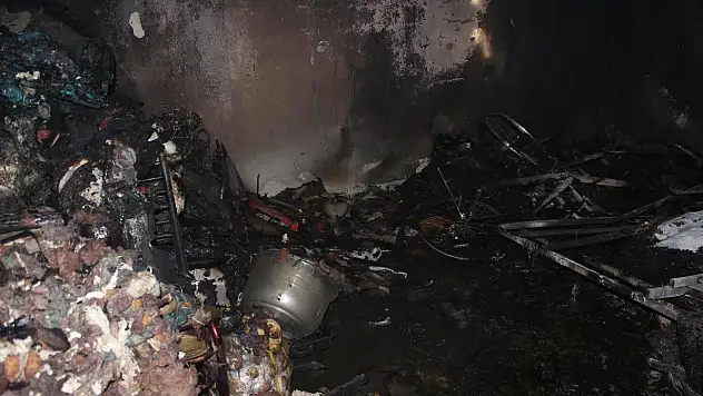 Konya'da ev yangını: 4 kişi...