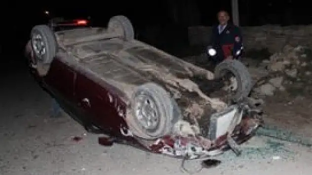 Otomobil takla attı: 2 yaralı