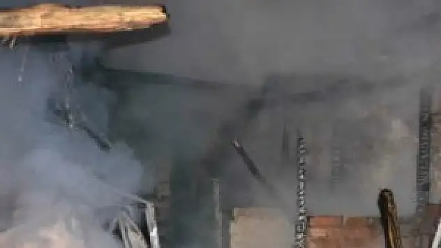 Suriyelilerin kaldığı evde yangın çıktı