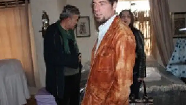 Cemal Hünal 'Sonsuz Şükran' köyüne hayran kaldı