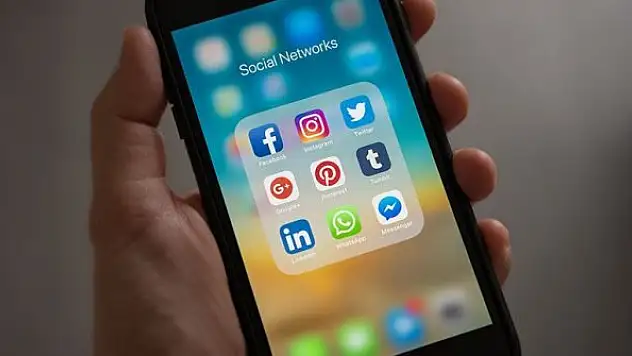 Türkiye'de günde ortalama 7 saat 29 dakika internette geçiyor