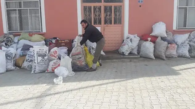 Mahalle sakinlerinden İdlib'e yardım