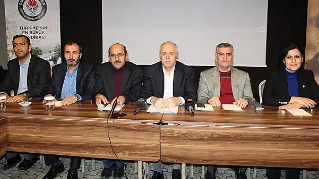 Eğitim Bir-Sen Gazeteciler Gününü kutladı