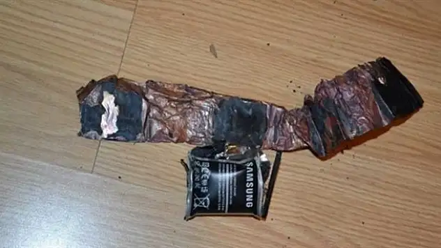 Samsung'un telefonu patladı