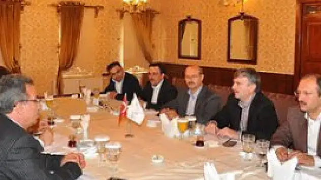 'Tek amacımız millete hizmet etmek'