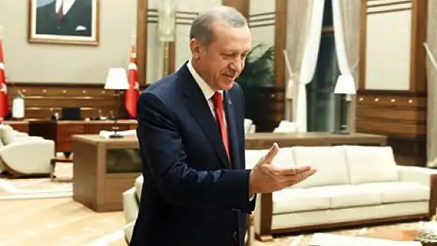 Erdoğan, Atatürk'ün o pozunu tercih etti