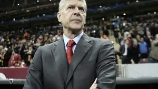 Galatasaray Arsene Wenger'i kurtardı!