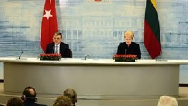 AB'ye ''vize muafiyeti'' eleştirisi