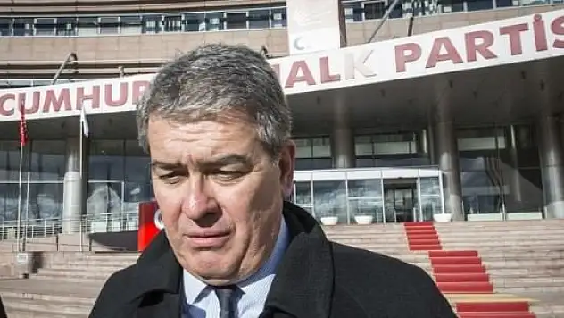 Süheyl Batum CHP'den ihraç edildi