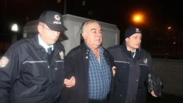 Kuzenlerin şakasında kan döküldü