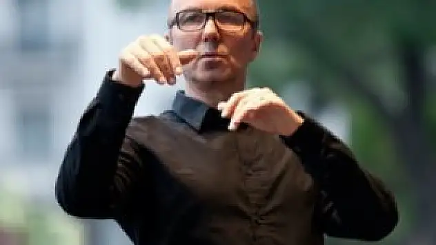 Fromanger, orkestra yönetti