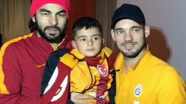 Ömer Asaf Galatasaraylı futbolcularla buluştu