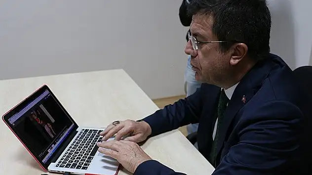 Bakan Zeybekci 'Yılın Fotoğrafı' oylamasına katıldı