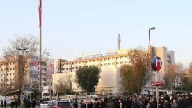 Paralel yapı operasyonunda 3 kişi serbest