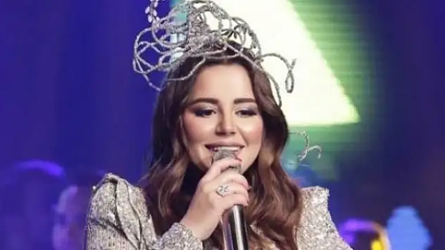 Merve Özbey, SKM'de sevenleriyle buluşuyor!