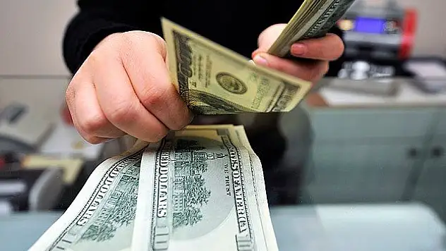 Dolar/TL kritik direnç seviyesinin üzerine çıktı