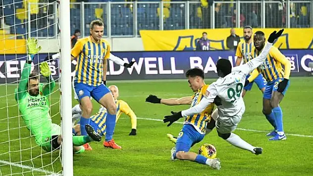 Bajic ve Thuram rekabeti