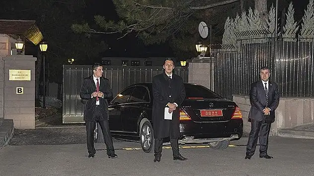 Davutoğlu Bakanlar Kurulu üyeleri ve eşlerine yemek verdi