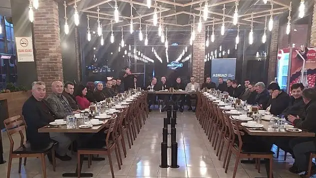 ASRİAD üyeleri yemekte buluştu