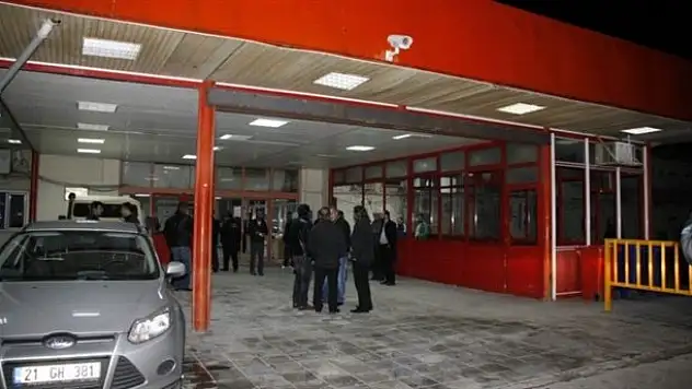 Emniyet Müdürlüğü'ne bombalı saldırı