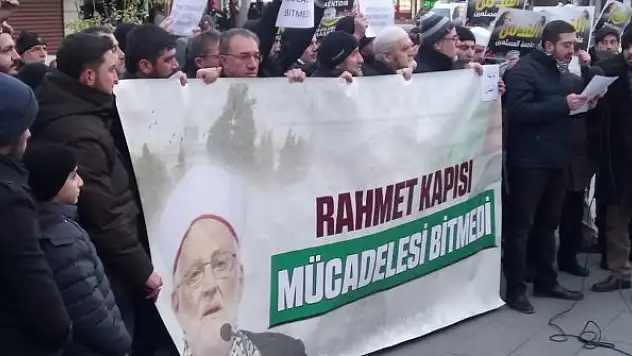 Konya İHH'dan 'Umut Cuması' protestosu