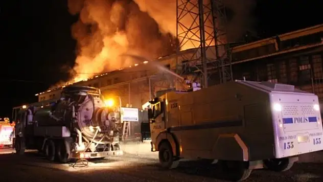 Tekstil fabrikasında yangın