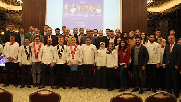 Konya'da 'Gastronomi Turizmi Paneli' düzenlendi