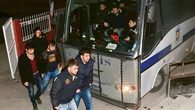 3 maymunu oynadılar