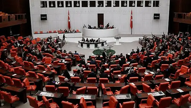 YSK açıkladı! İllerin milletvekili dağılımı değişti