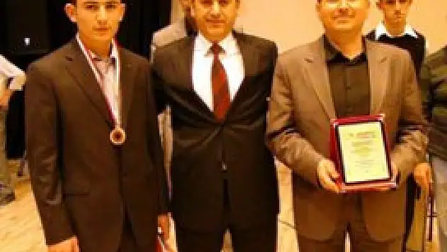 Akşehir'de Arapça yarışmaları yapıldı