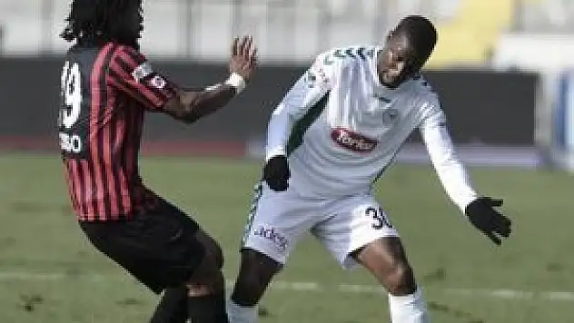 Torku Konyaspor 12 haftada yediği golü son 2 haftada yedi