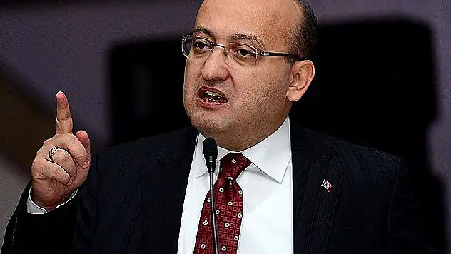 Başbakan Yardımcısı Akdoğan'dan Sazak'a yalanlama