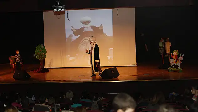 Nasreddin Hoca fıkraları çocuklarla buluştu