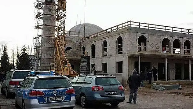 Almanya'da inşaat halindeki camiye ırkçı saldırı