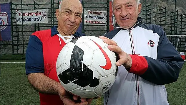 44 yıl sonra yeniden karşılaşacak