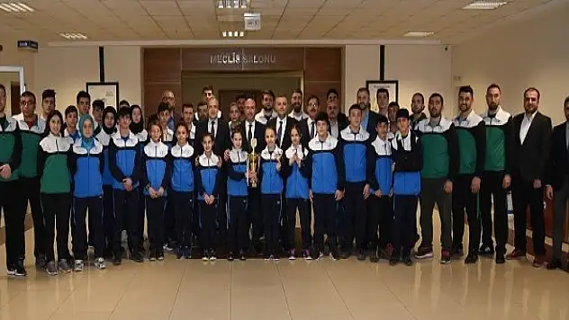 Selçuklu'da başarılı sporculara ödül yağmuru