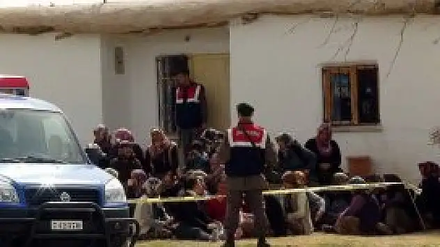 Karısını öldürüp intihar etti