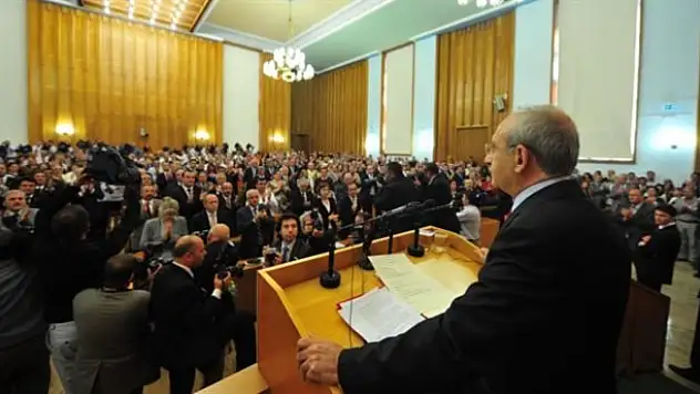 CHP'de 2 vekil Disiplin Kurulu'na sevk edildi