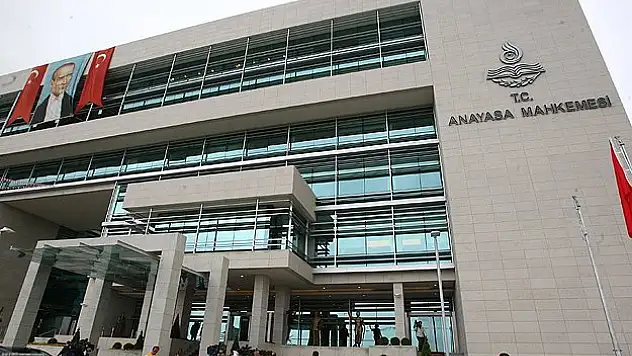 AYM'ye 3 bin 893 bireysel başvuru