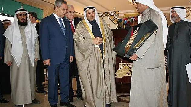 Terörün insanlık suçu olduğuna inanıyoruz