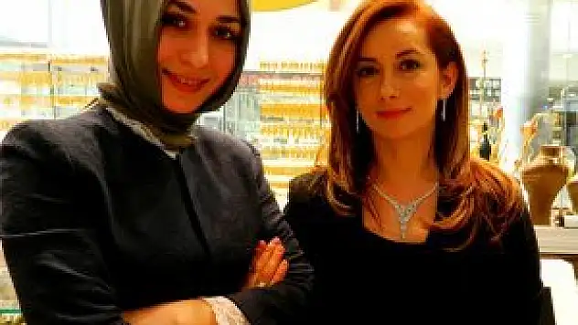 Özboyacı Altın'dan müşterilerine sanal hostes