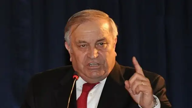 CHP'li Mengü'ye ihraç şoku