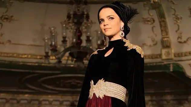 Tuğçe Kazaz'tan tepki: Allah onları ıslah etsin!